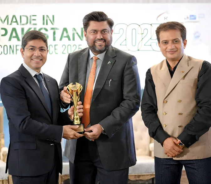 Muhammad-Ali-and-Kamran-Tessori-Maide-In-Pakistan-Award-Ceremony